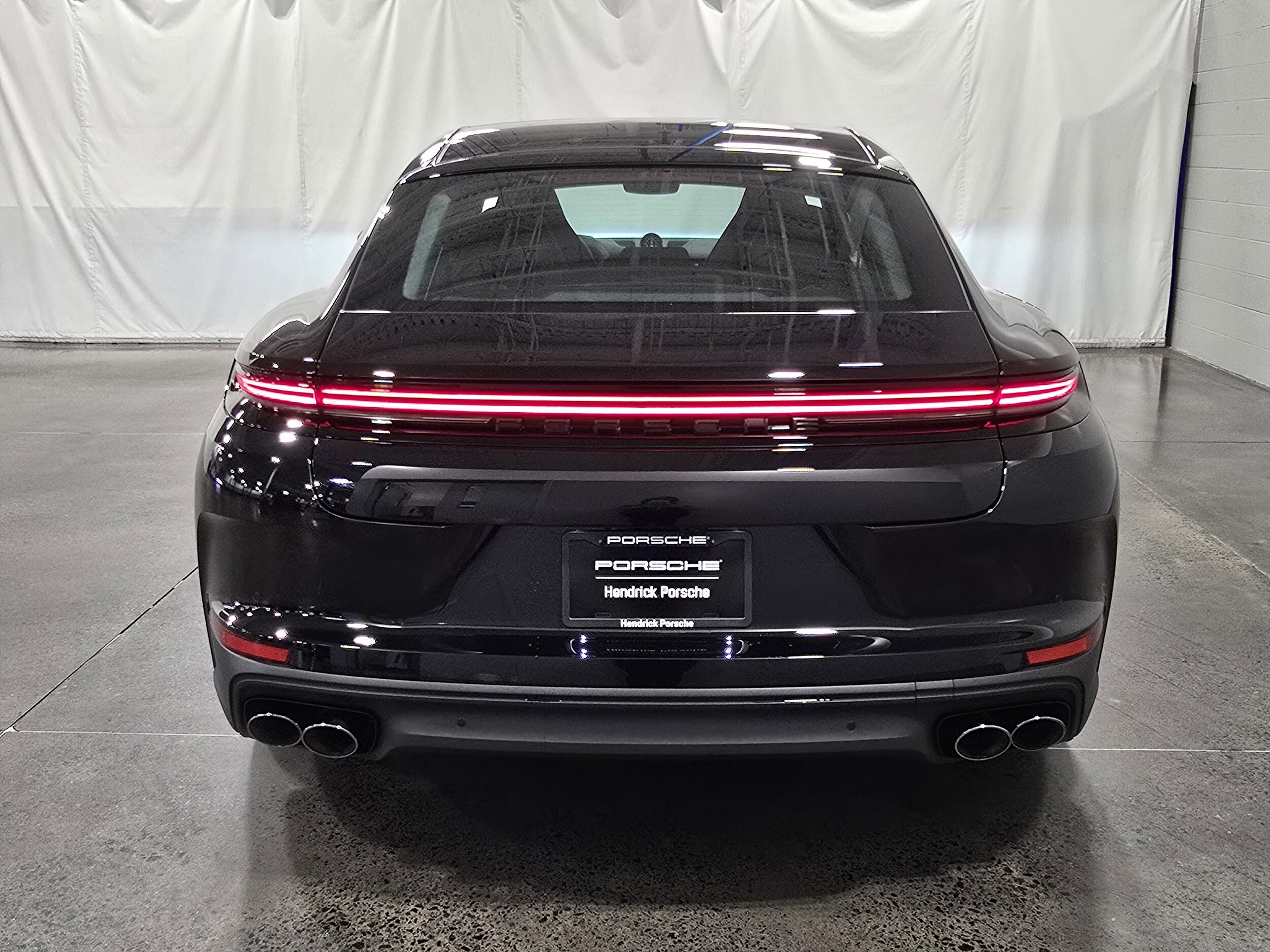 Porsche Panamera 4