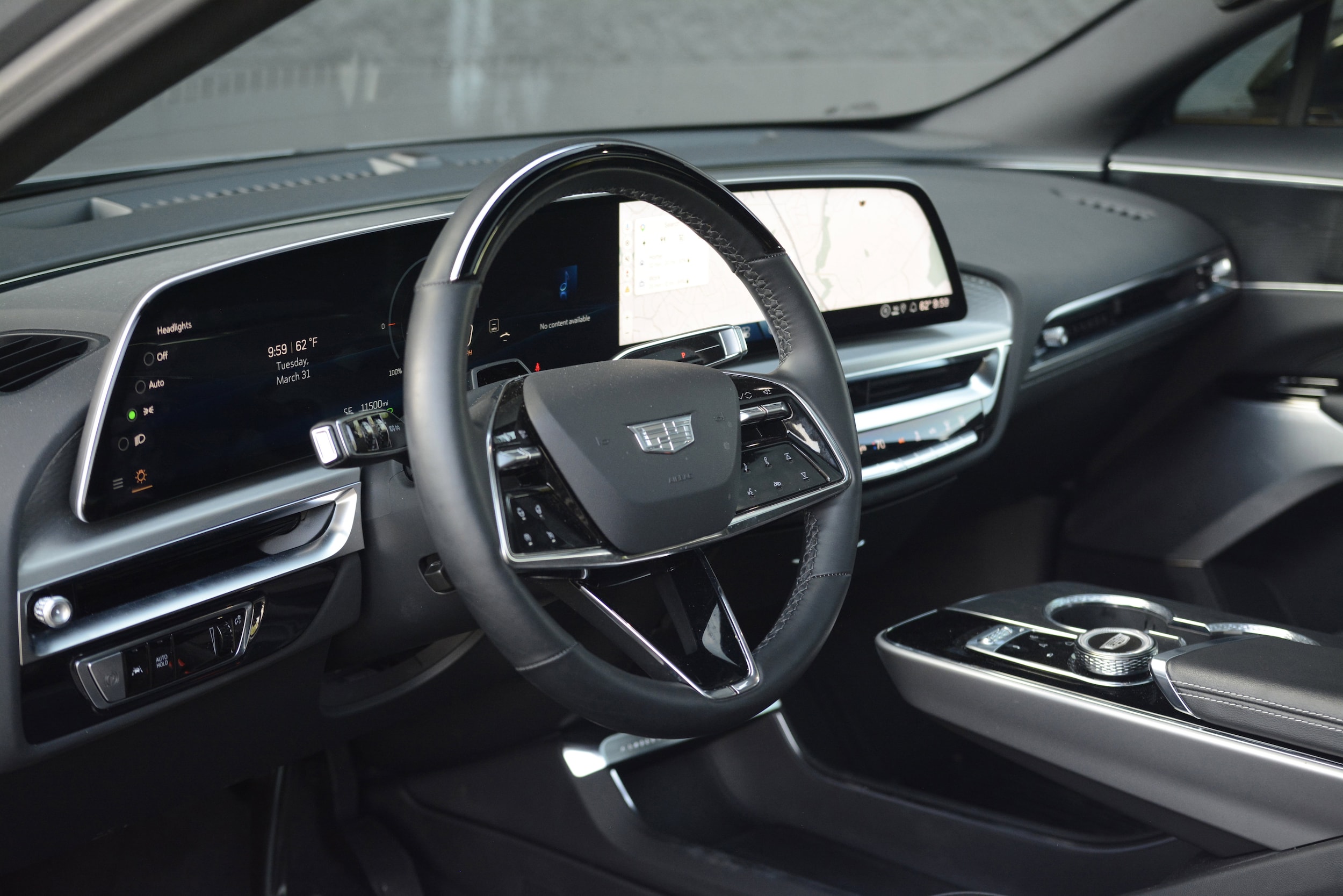 2025 CADILLAC LYRIQ Sport w/1SJ photo 2