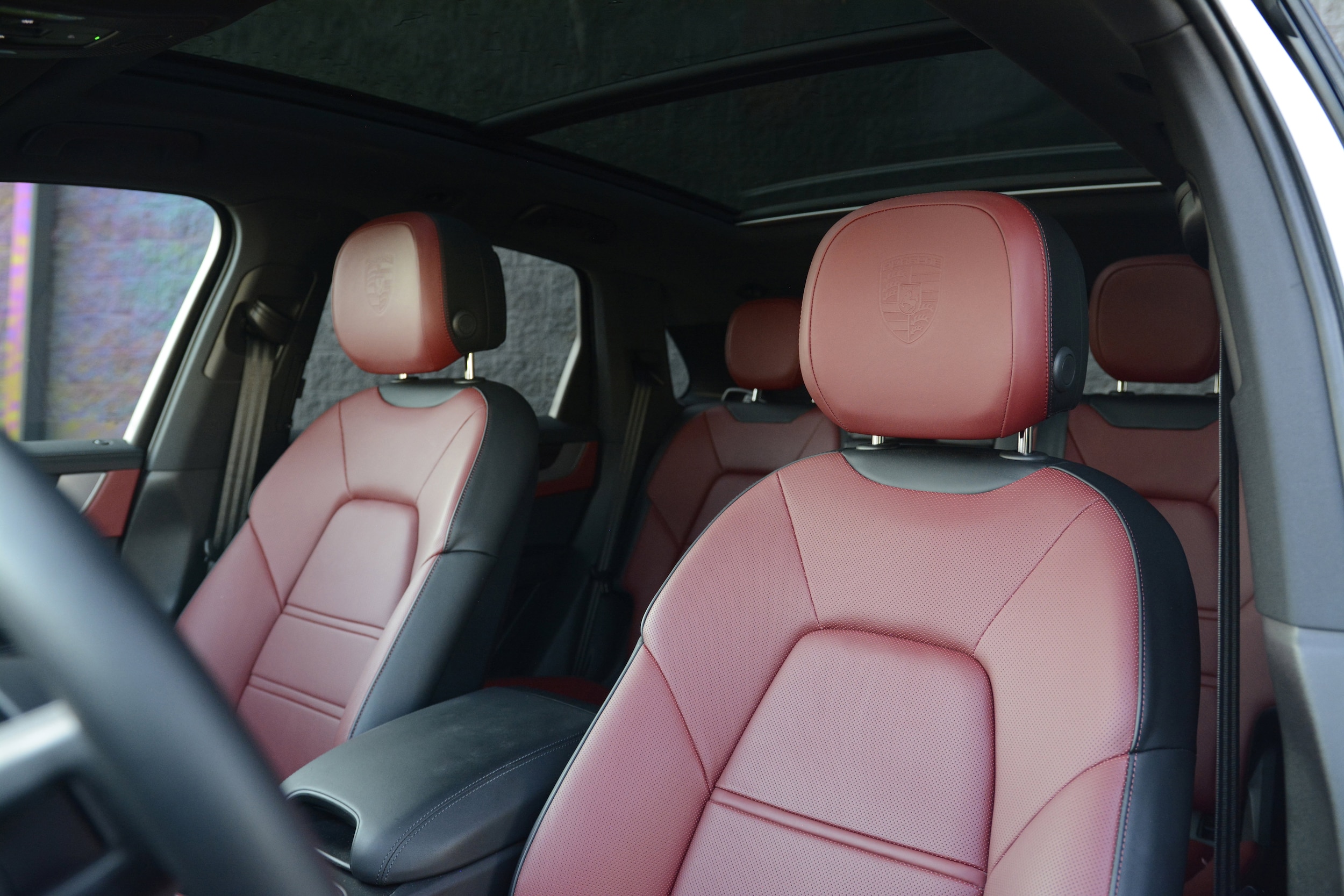 2024 Porsche Cayenne S photo 4