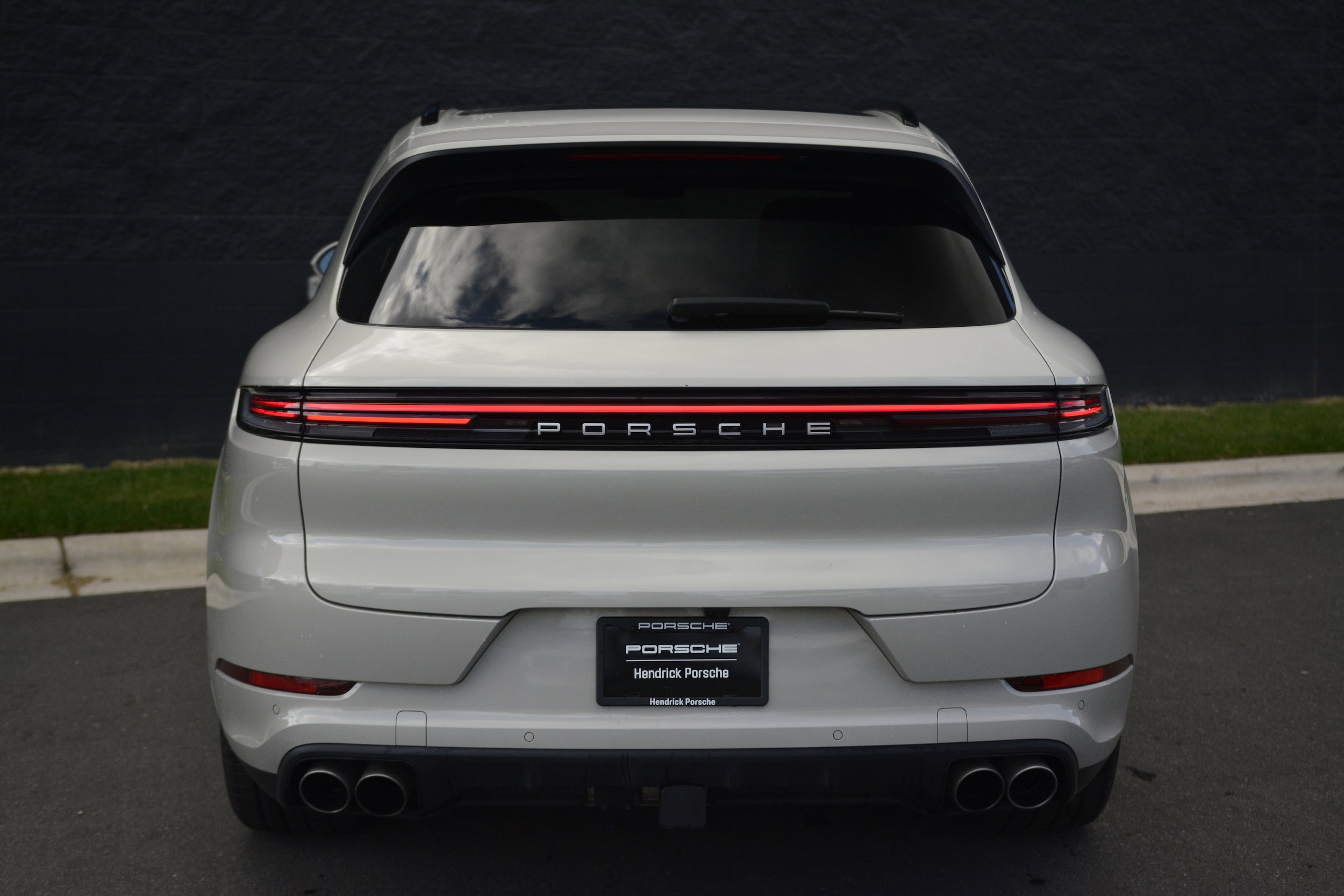 2026 Porsche Cayenne S photo 5
