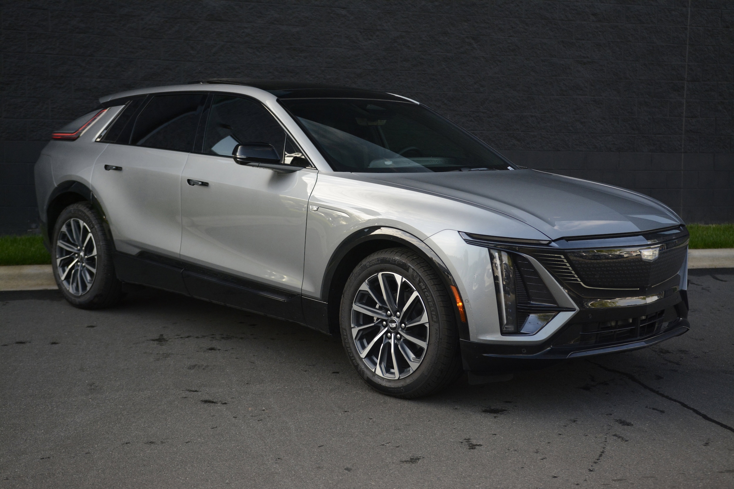 2025 CADILLAC LYRIQ Sport w/1SJ photo 3