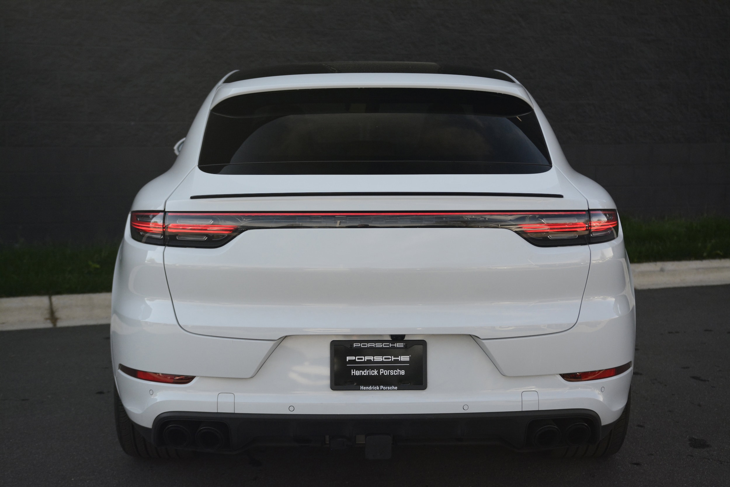 2023 Porsche Cayenne Coupe S Platinum Edition photo 5