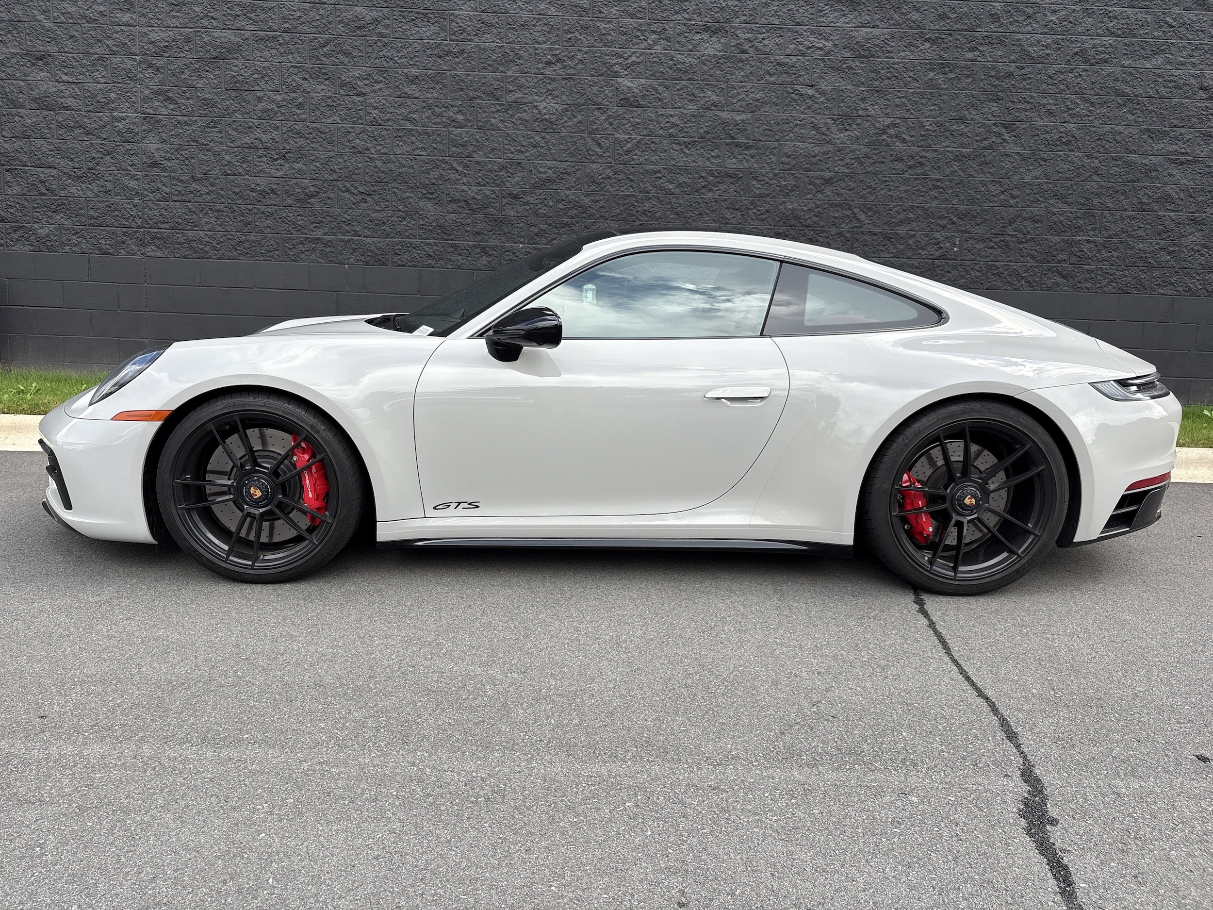 2023 Porsche 911 Carrera GTS