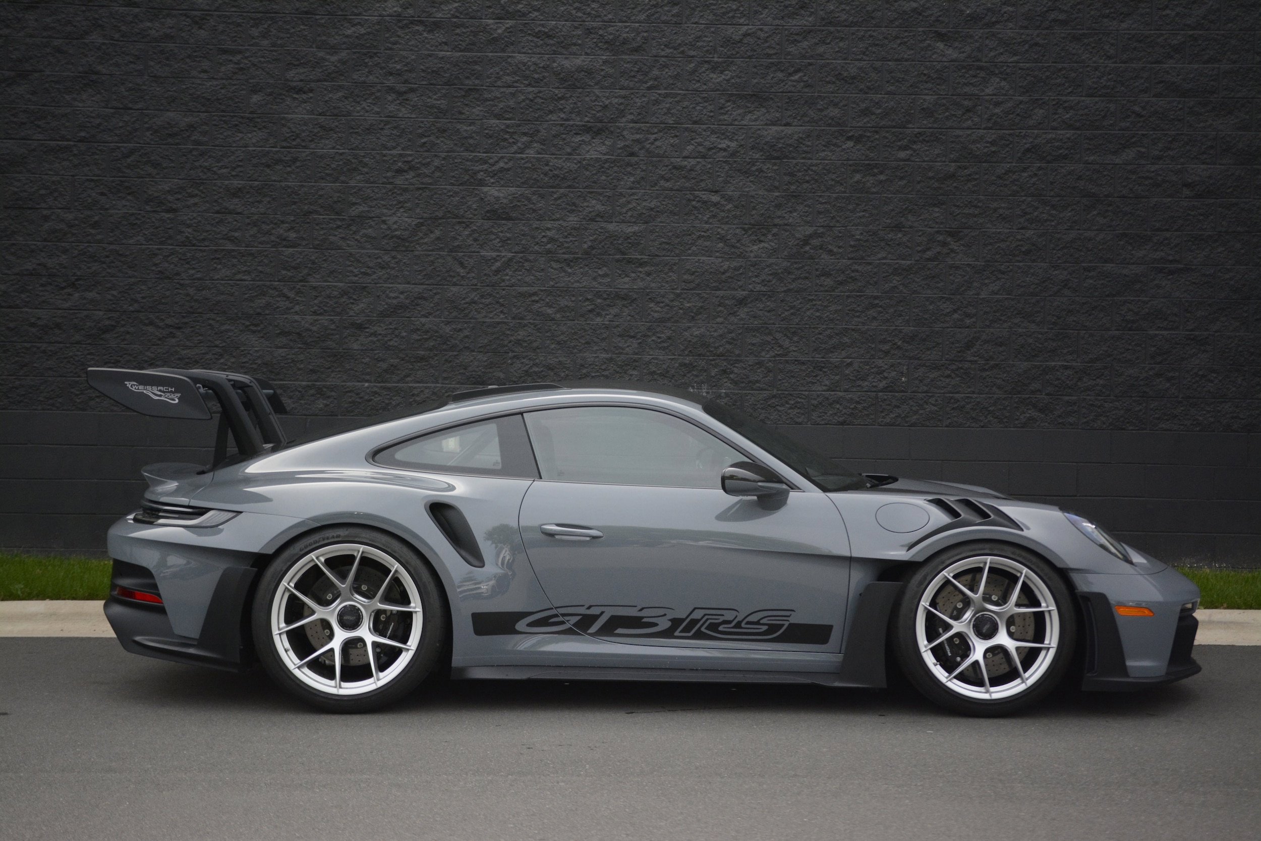 2024 Porsche 911 GT3 RS photo 3