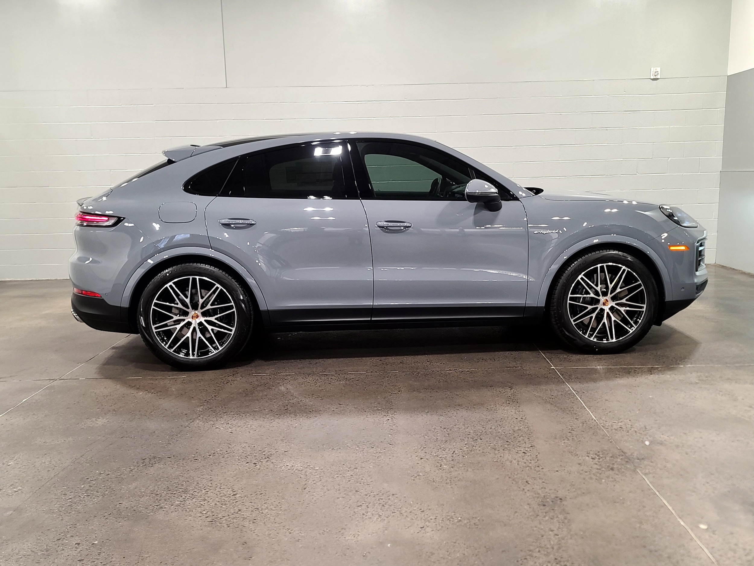 Porsche Cayenne E-Hybrid Coupe