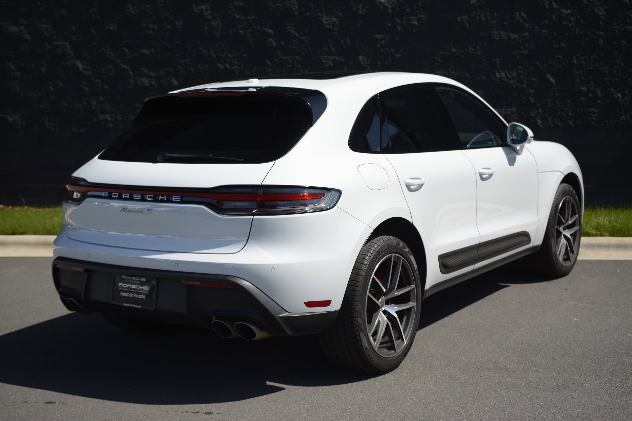 2022 Porsche Macan S photo 5