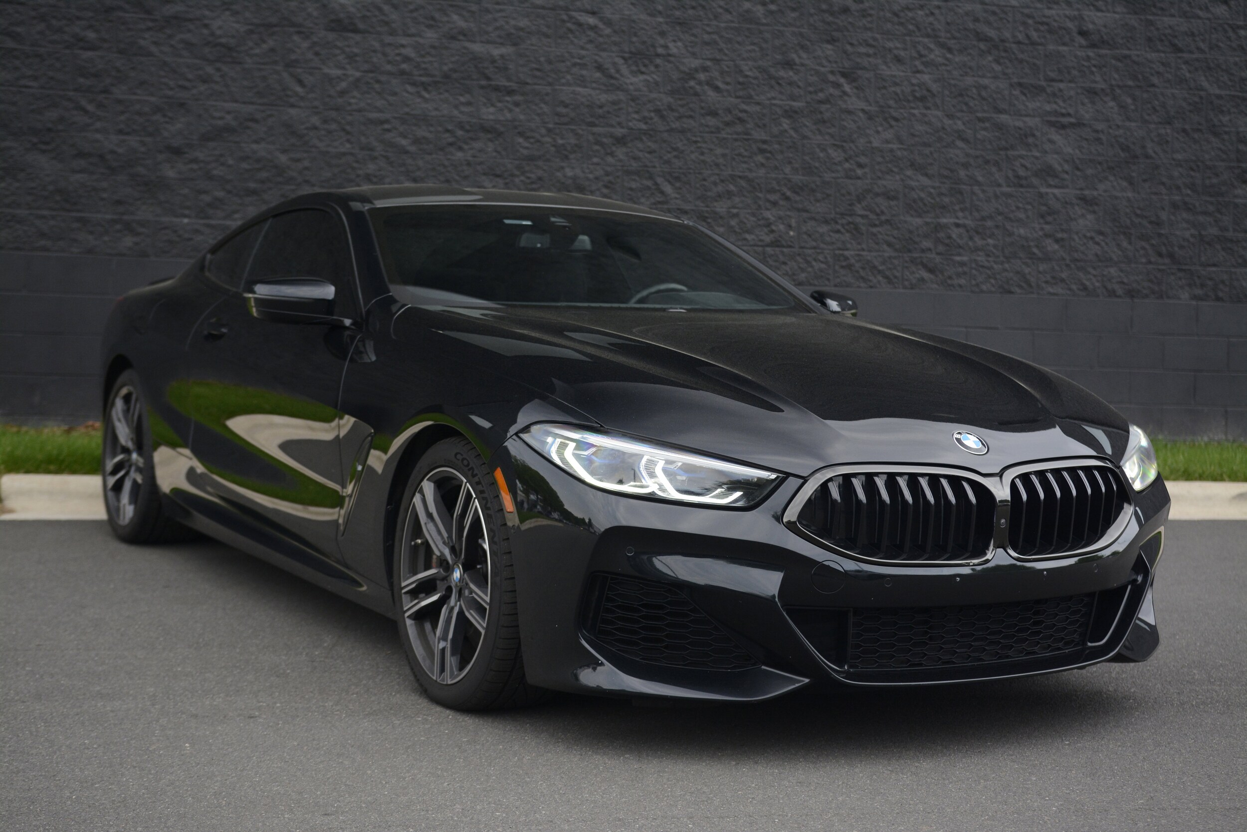 2022 BMW M850i xDrive photo 3