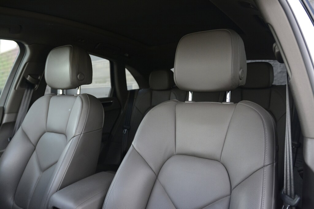 Certified 2021 Porsche Macan SUV