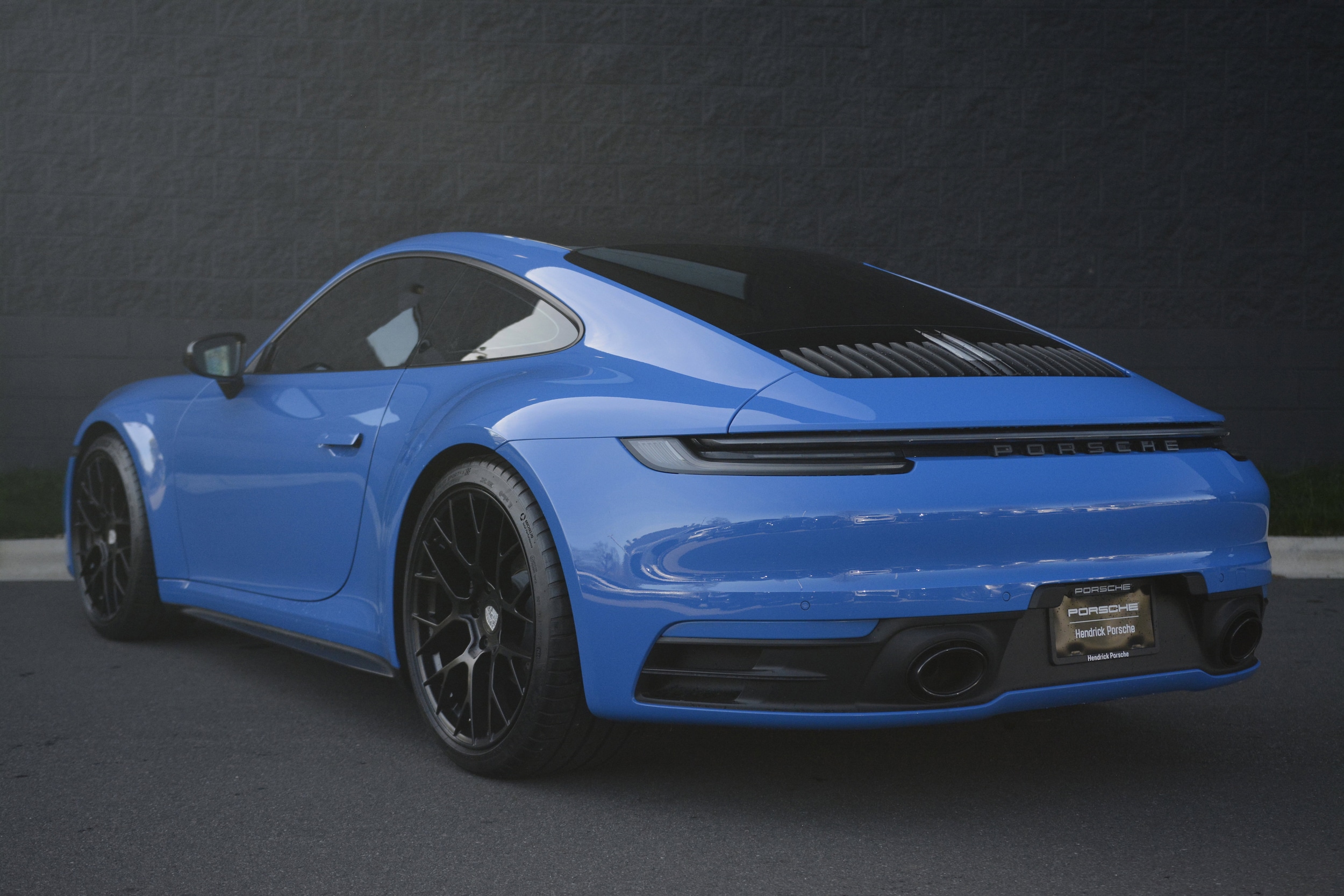 2024 Porsche 911 Carrera T photo 2