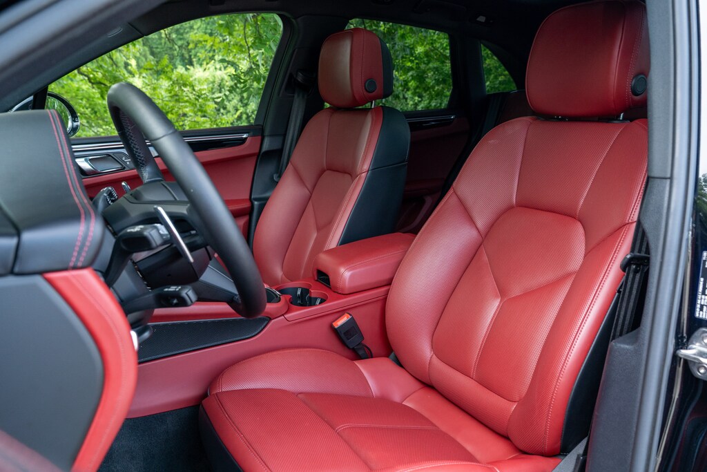 Certified 2024 Porsche Macan Sport Utility