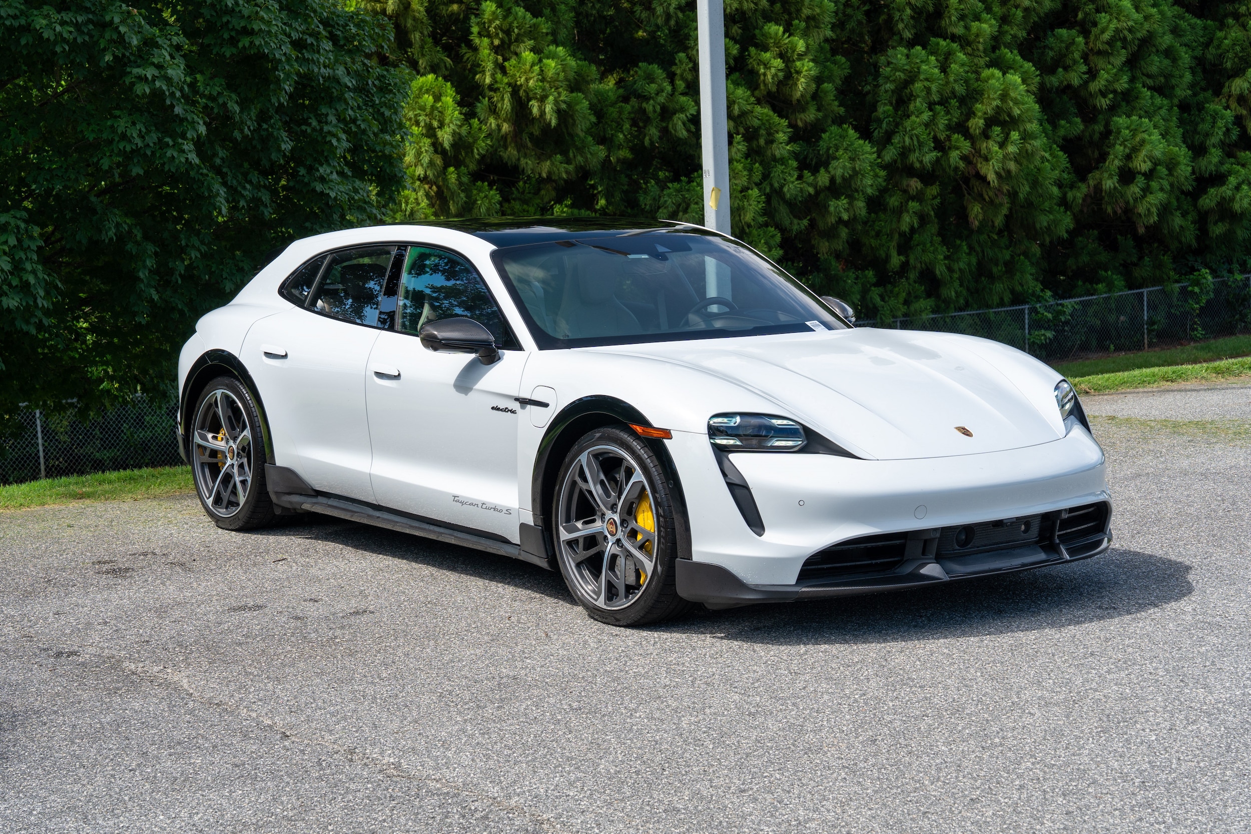 Porsche Taycan Turbo S Cross Turismo