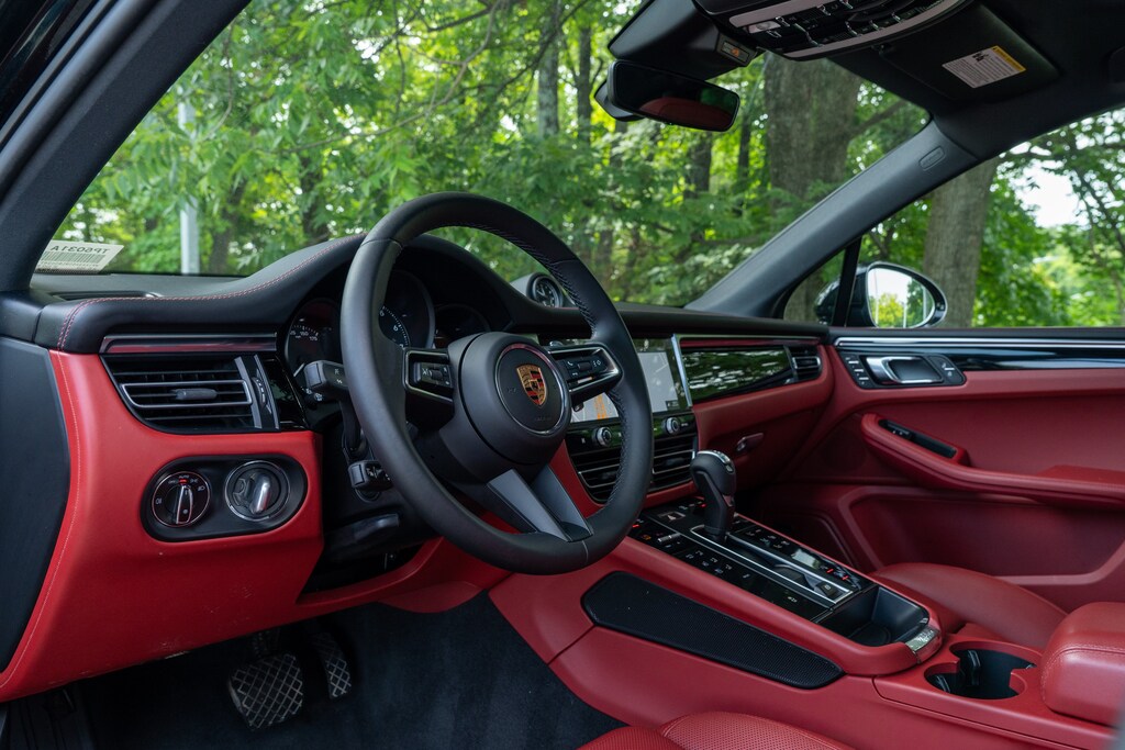 Certified 2024 Porsche Macan Sport Utility