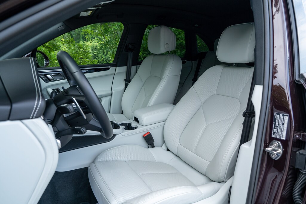 Certified 2026 Porsche Macan Sport Utility