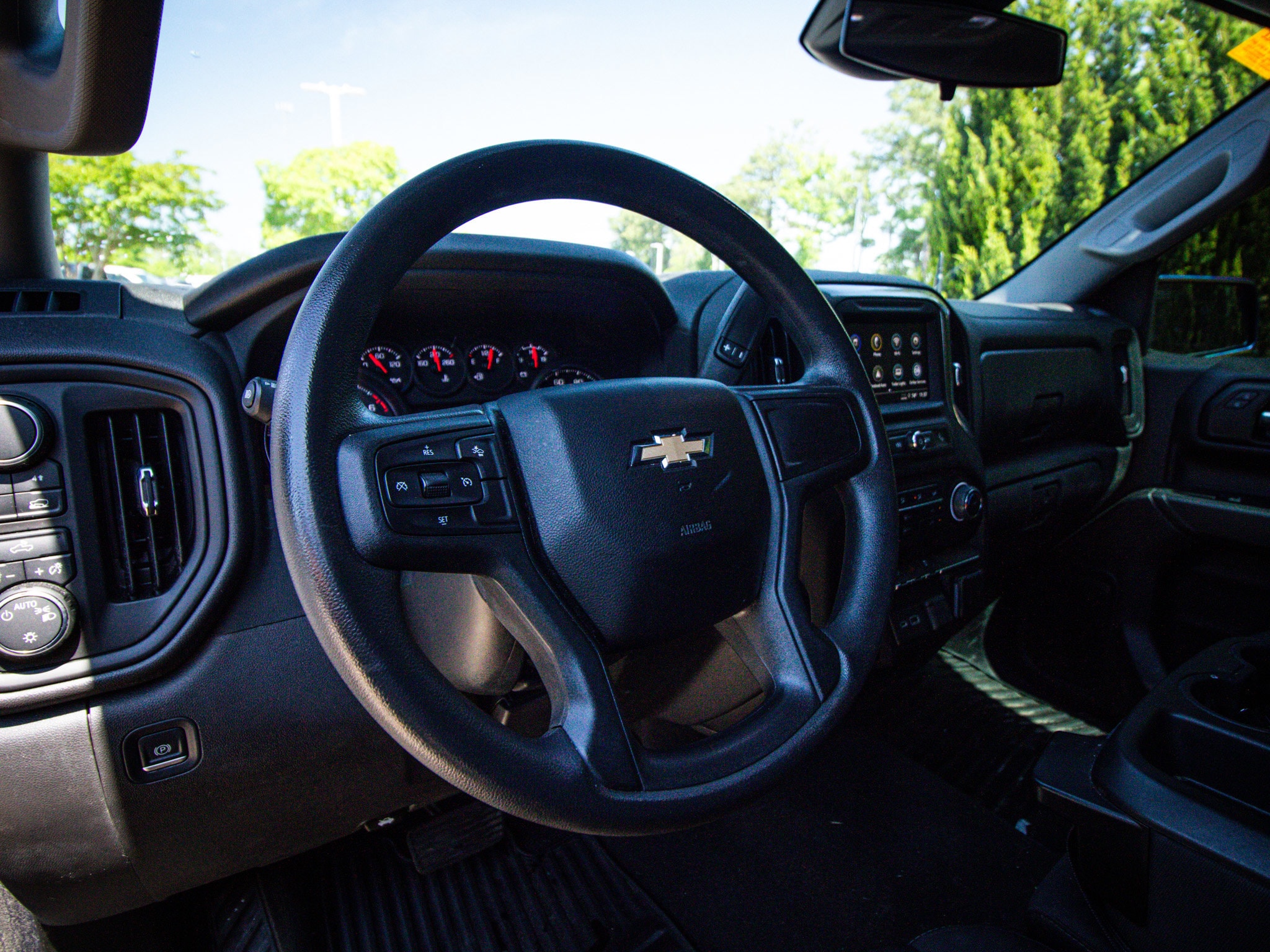 2023 Chevrolet Silverado 1500 Custom photo 5