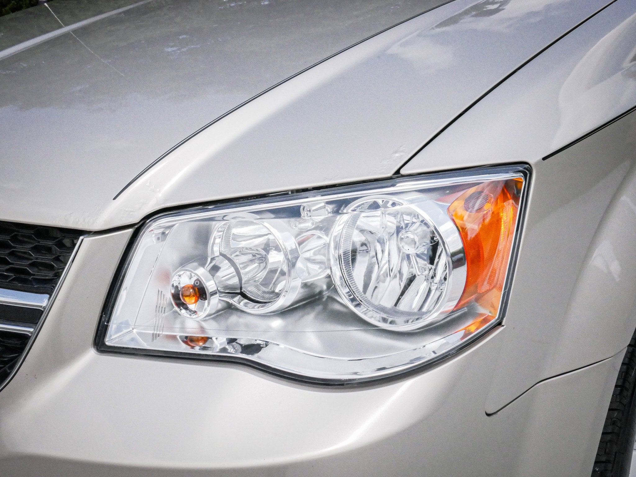 Dodge Grand Caravan Crew