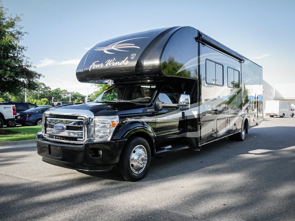 Used 2014 Ford F-550 XL - THOR MOTORCOACH FOUR WINDS Pickup