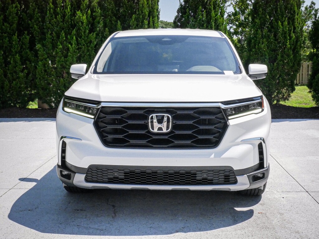 Used 2024 Honda Pilot EX-L 8 Passenger SUV