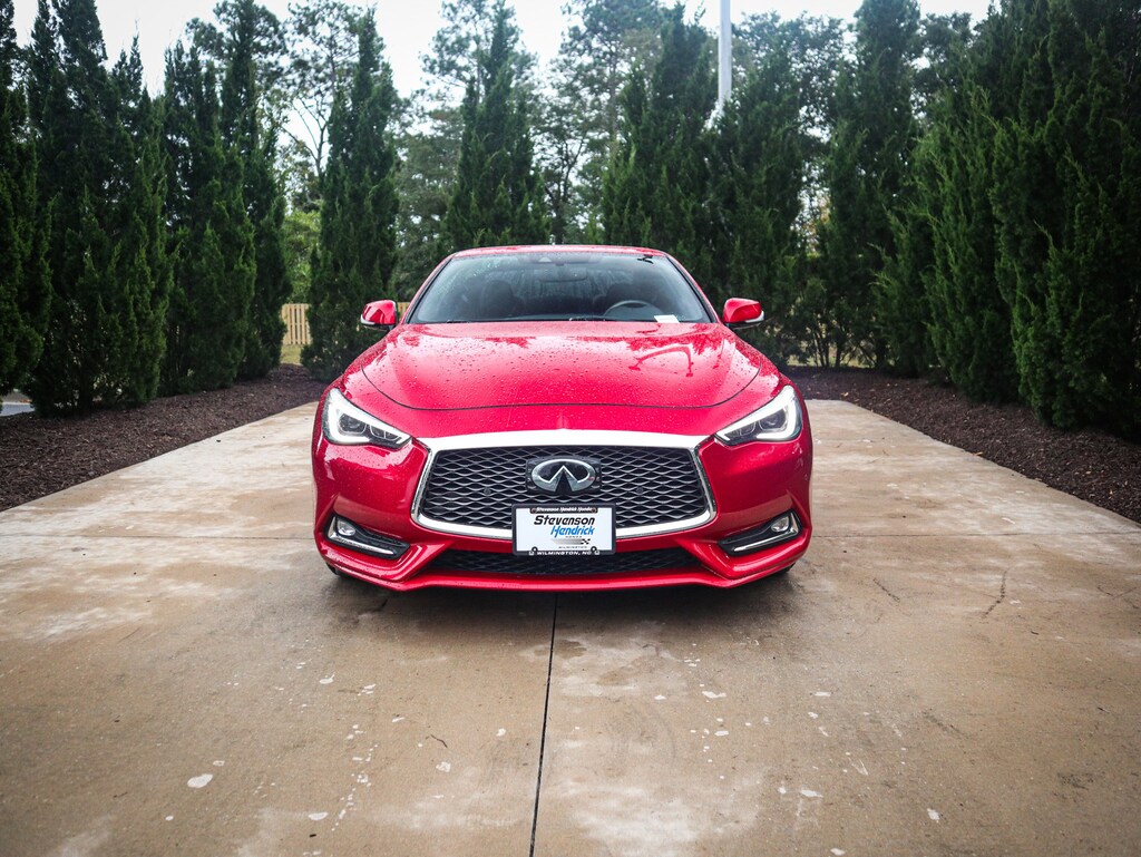 Used 2017 INFINITI Q60 Red Sport 400 Coupe