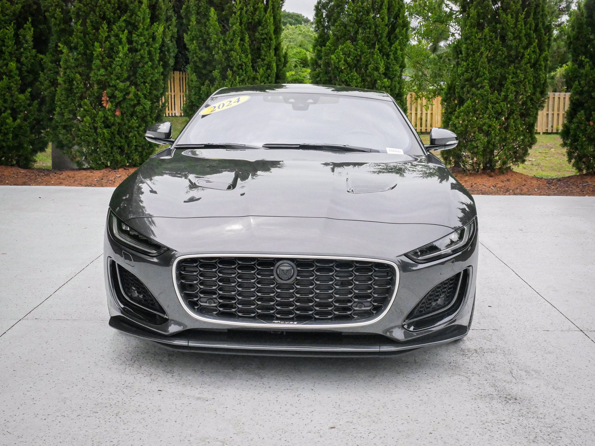 Jaguar F-TYPE 75