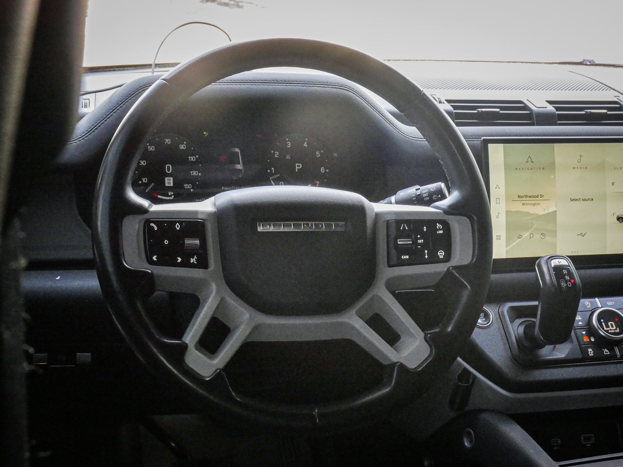 2023 Land Rover Defender X-Dynamic SE photo 5