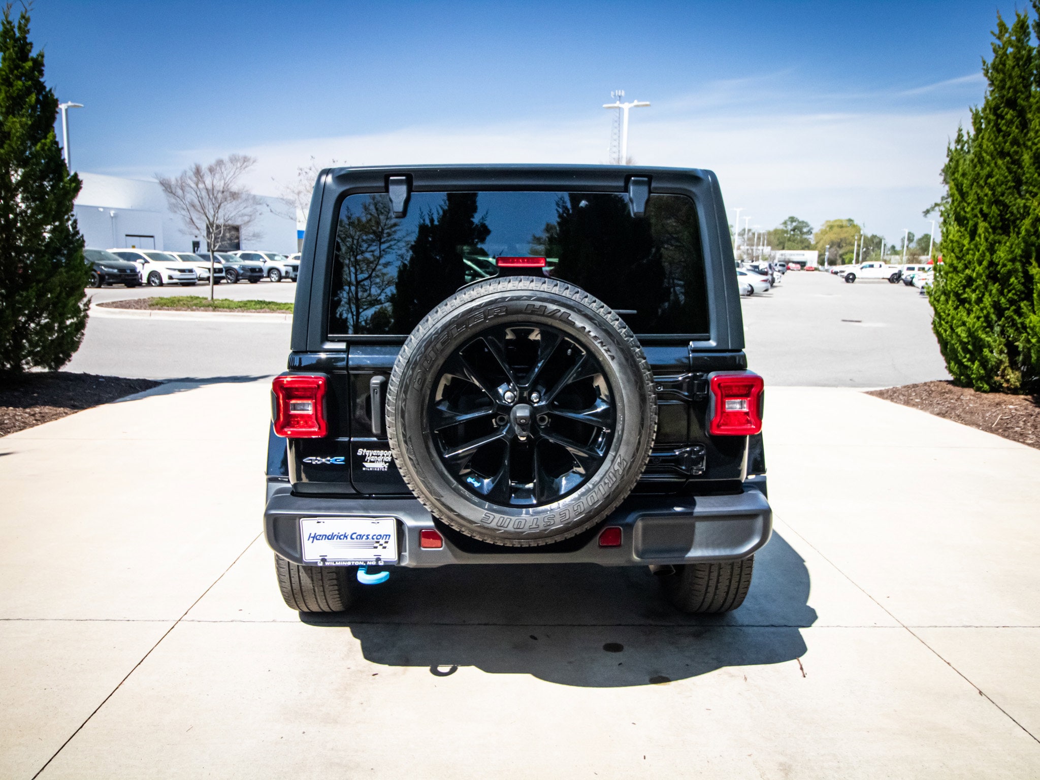 2023 Jeep Wrangler 4xe Sahara photo 3