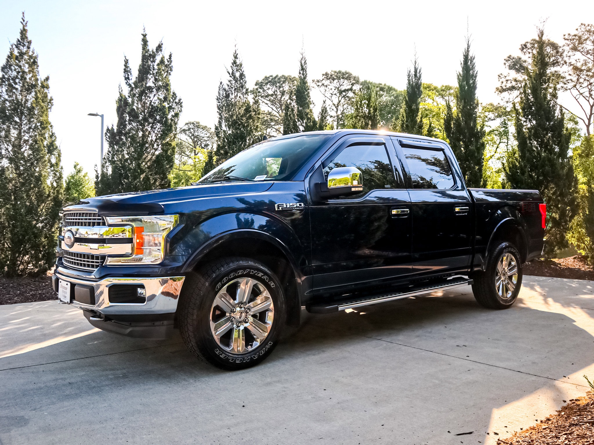 2019 Ford F-150 LARIAT photo 5