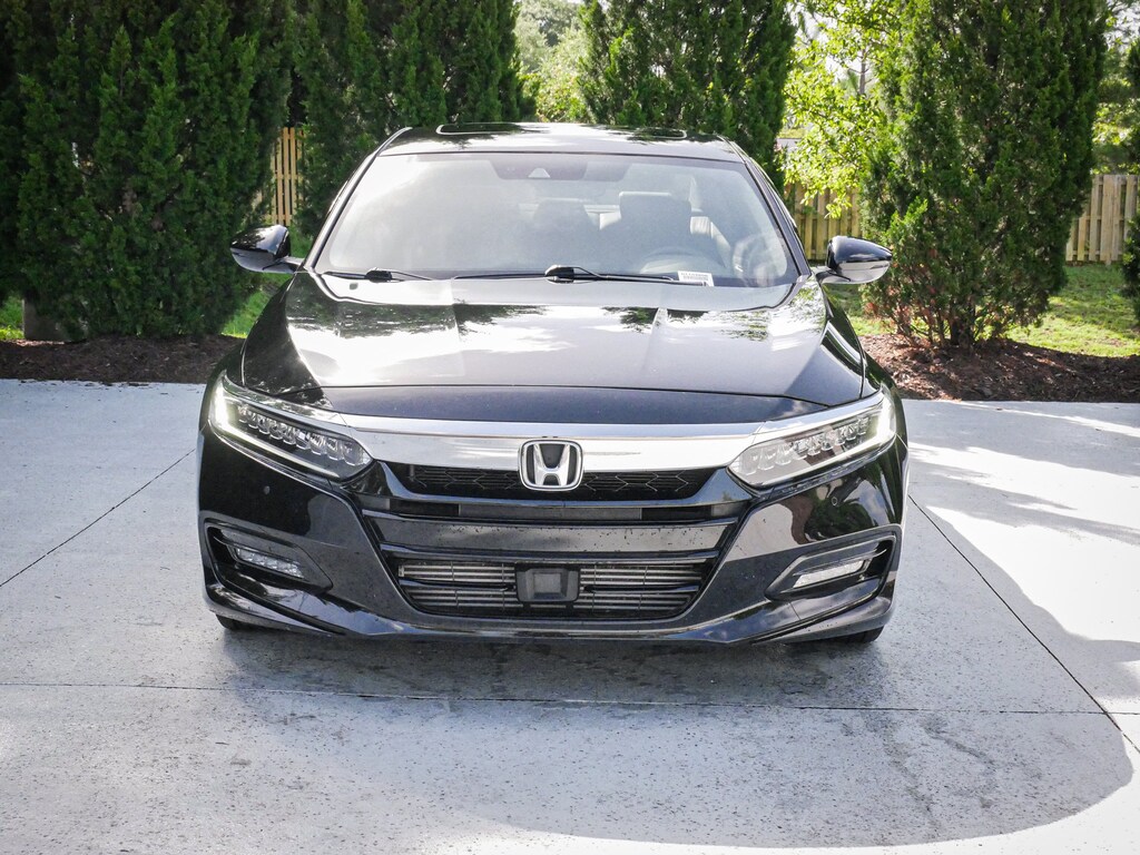 Used 2018 Honda Accord Touring 2.0T Sedan