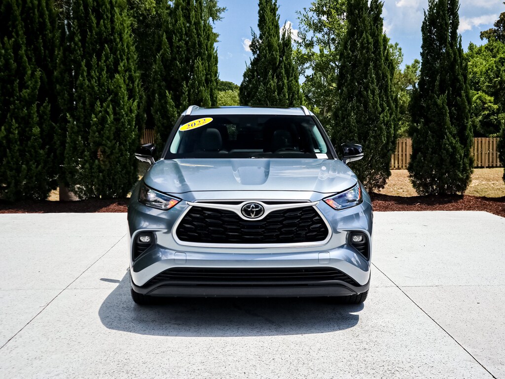 Used 2022 Toyota Highlander XLE SUV