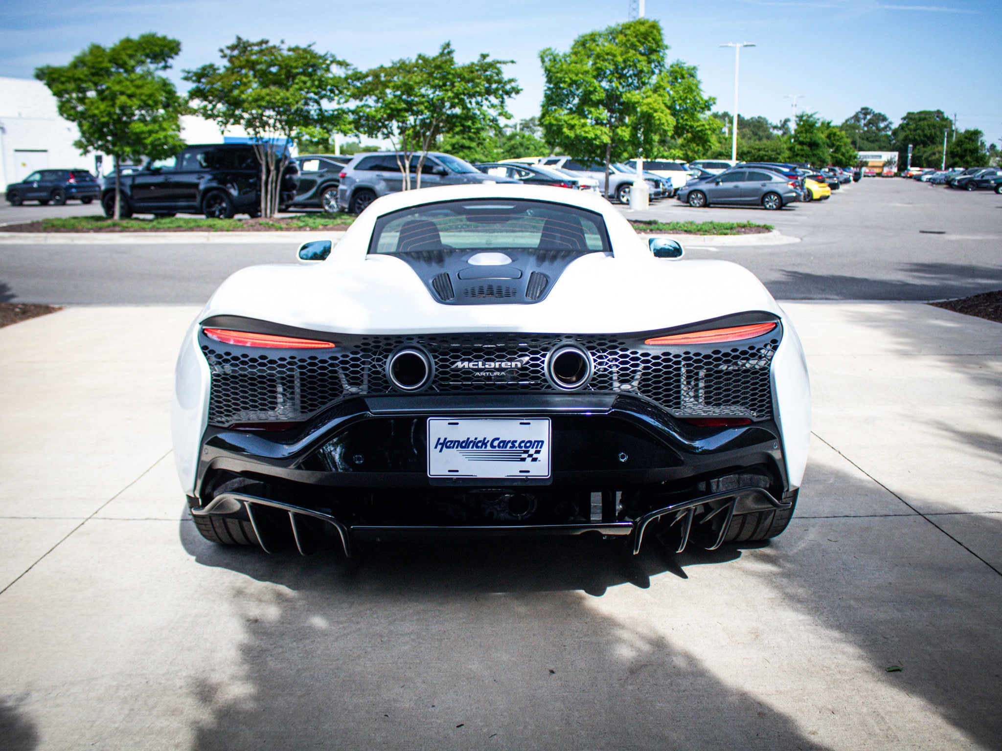 2025 Mclaren Artura photo 3