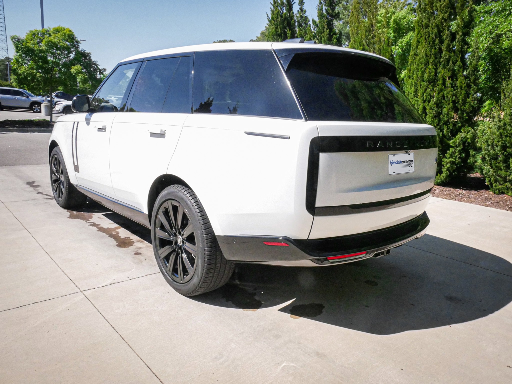 2023 Land Rover Range Rover SE photo 6