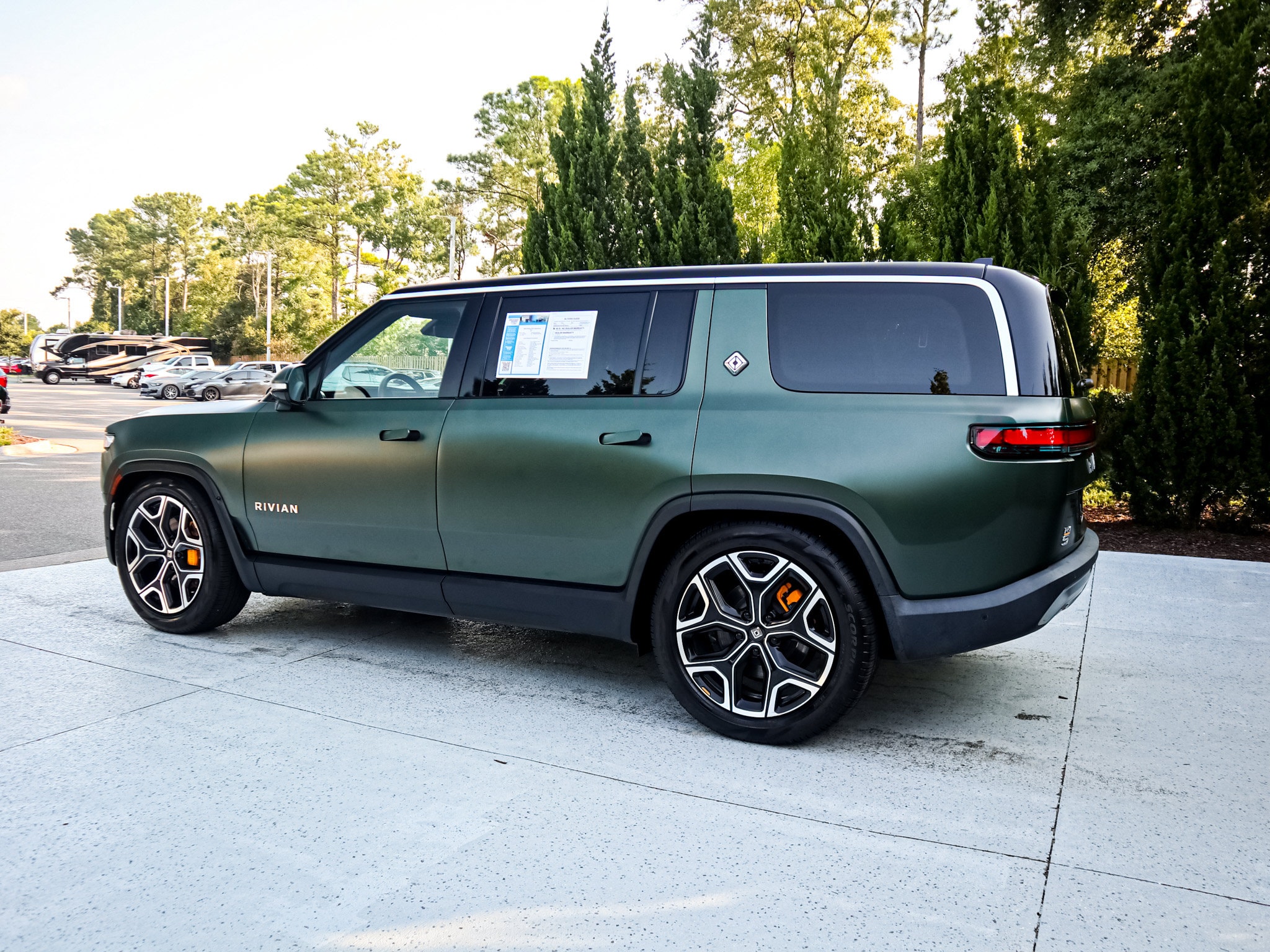 Rivian R1S Adventure