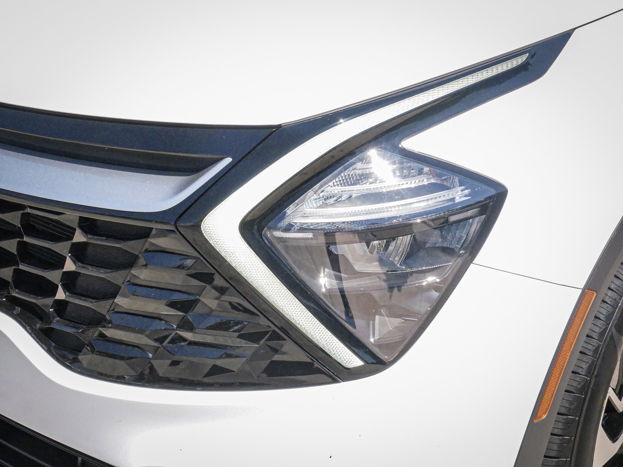 2023 Kia Sportage EX photo 4