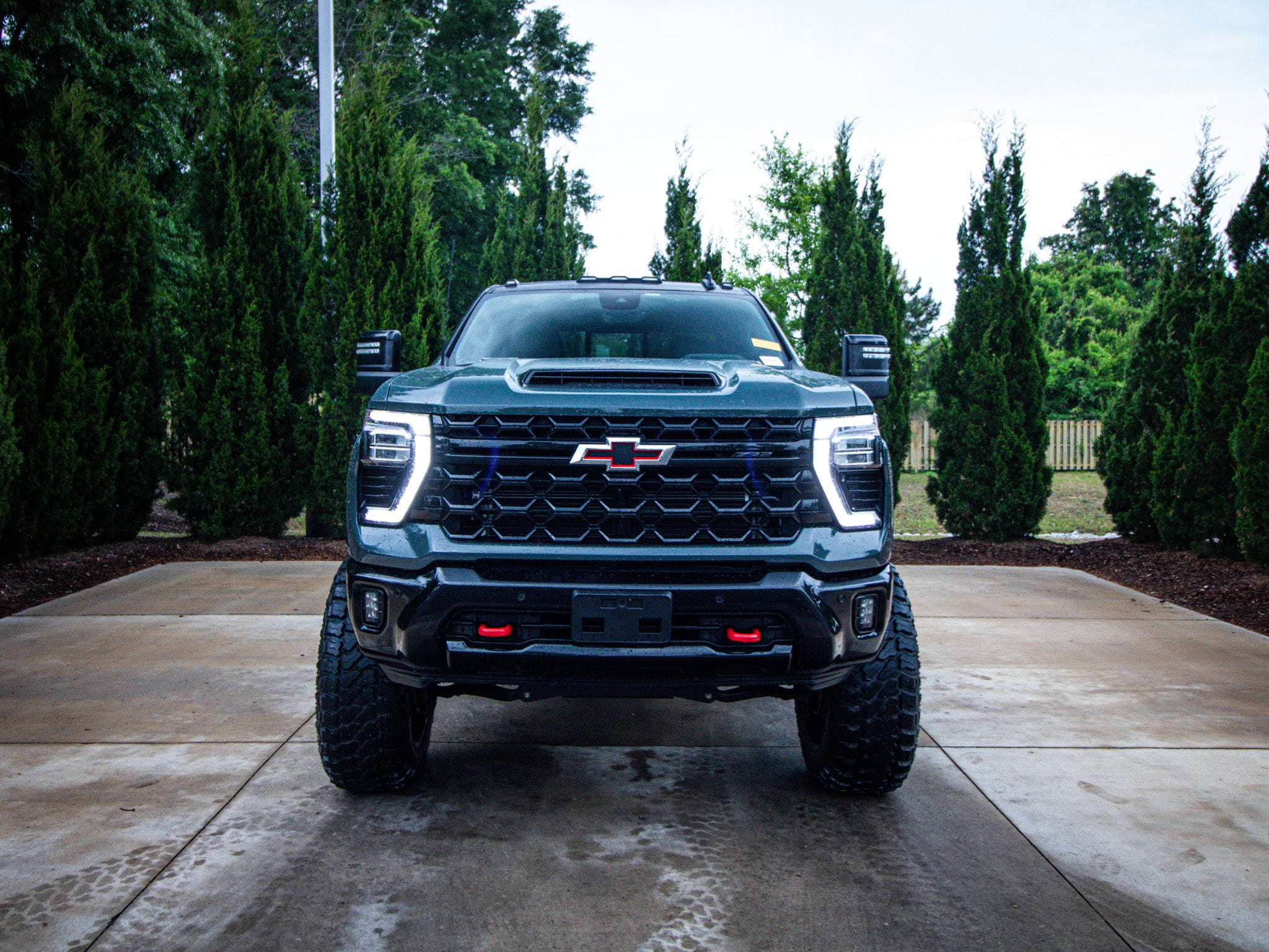 2026 Chevrolet Silverado 2500HD ZR2 photo 2