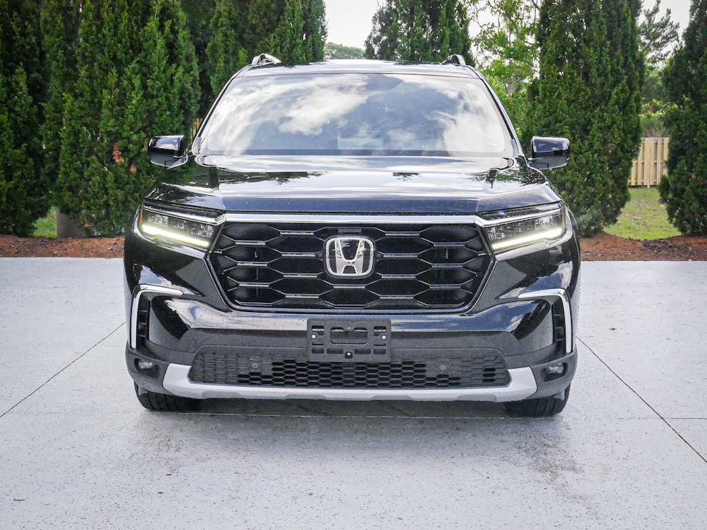 Used 2025 Honda Pilot Touring SUV