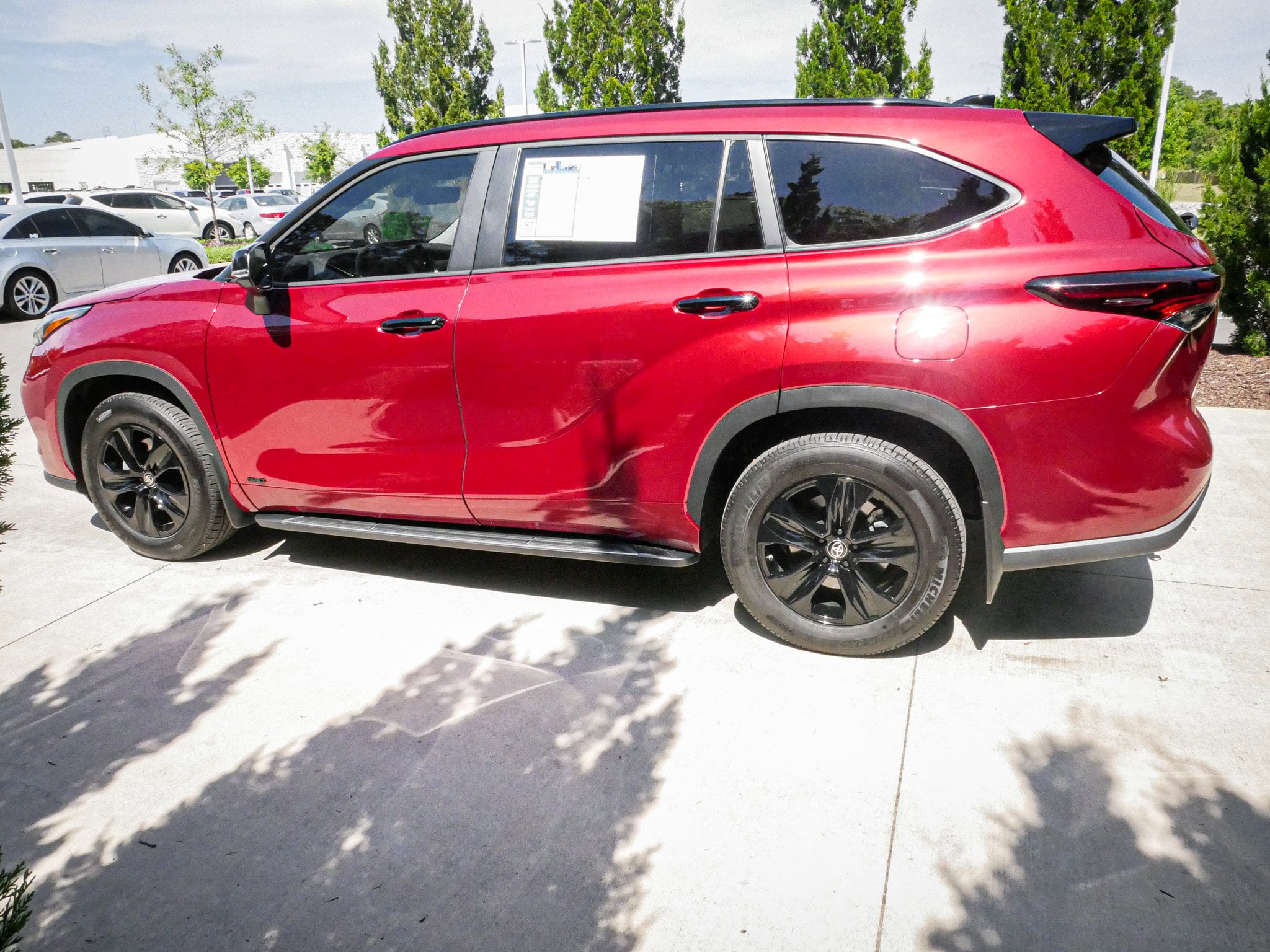 2025 Toyota Highlander Hybrid XLE Nightshade photo 5