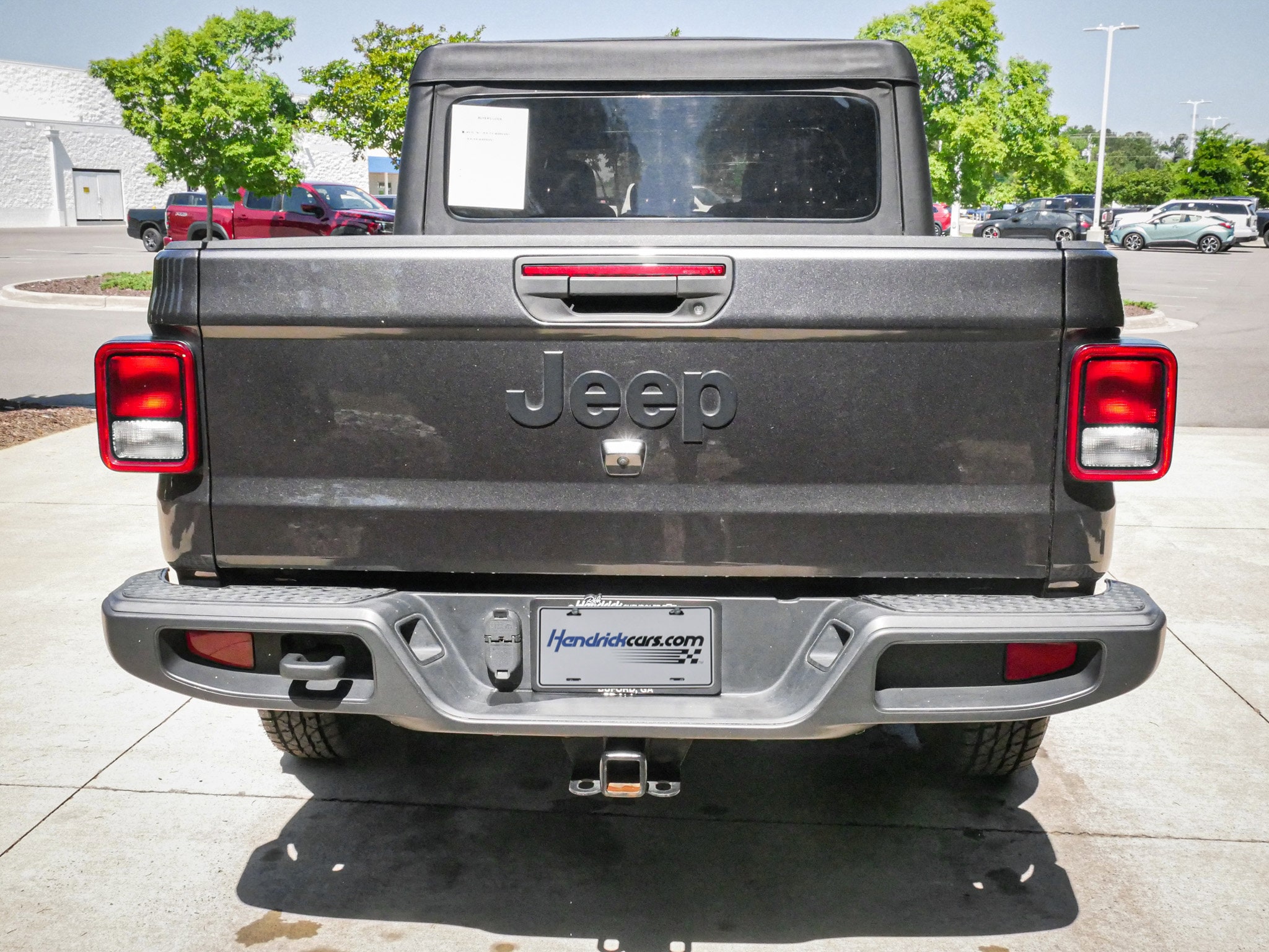 2022 Jeep Gladiator Sport photo 3