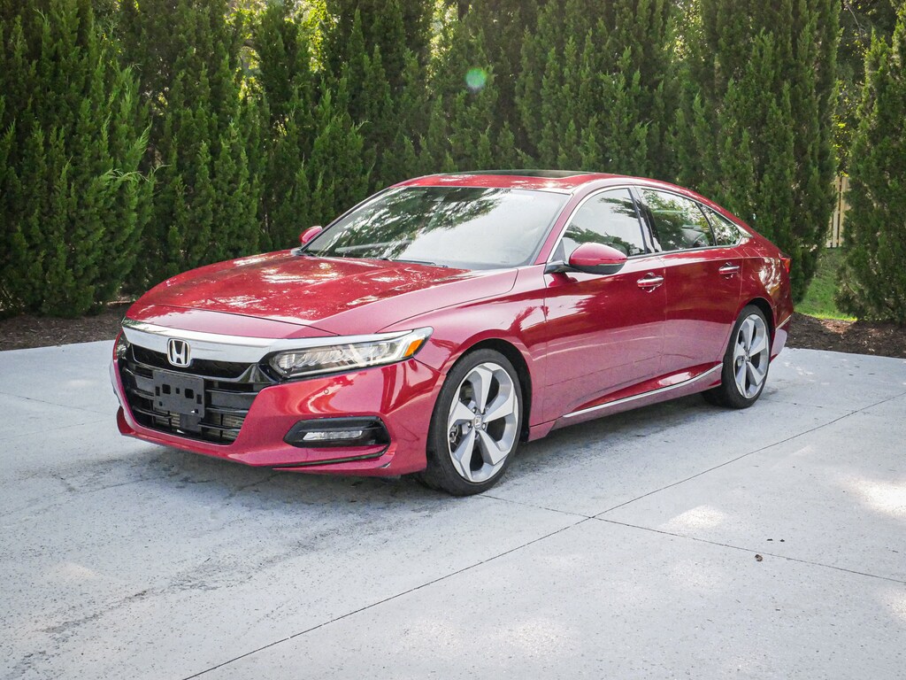 Used 2018 Honda Accord Touring 2.0T Sedan
