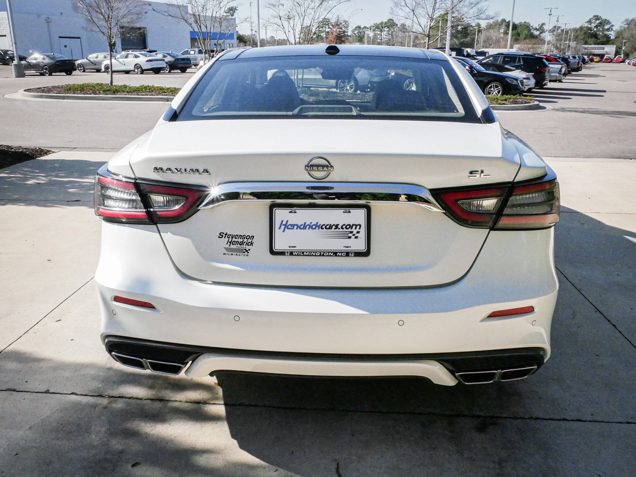 2023 Nissan Maxima SL photo 3