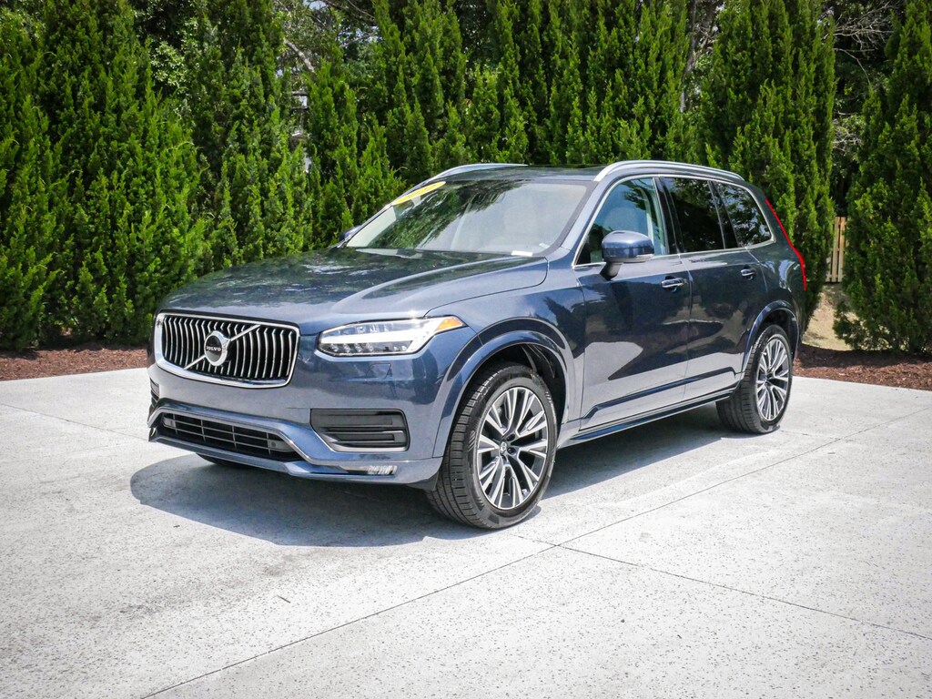 Used 2022 Volvo XC90 Momentum SUV