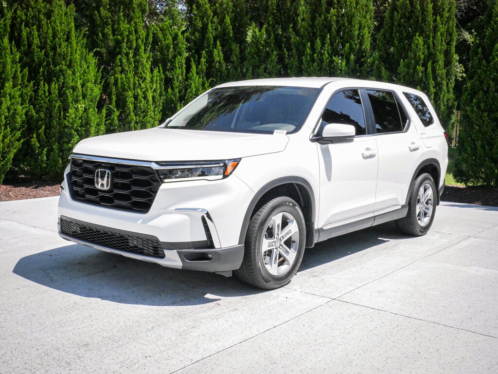Used 2024 Honda Pilot EX-L 8 Passenger SUV
