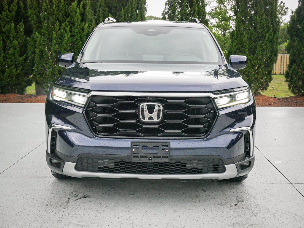 Used 2025 Honda Pilot Elite SUV