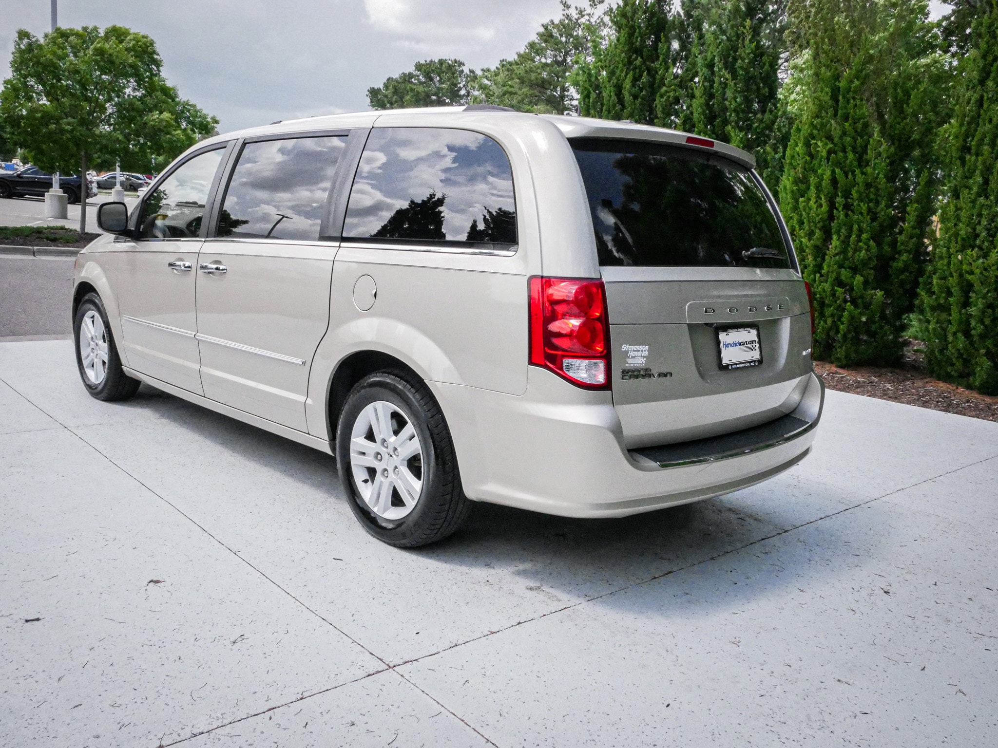 Dodge Grand Caravan Crew
