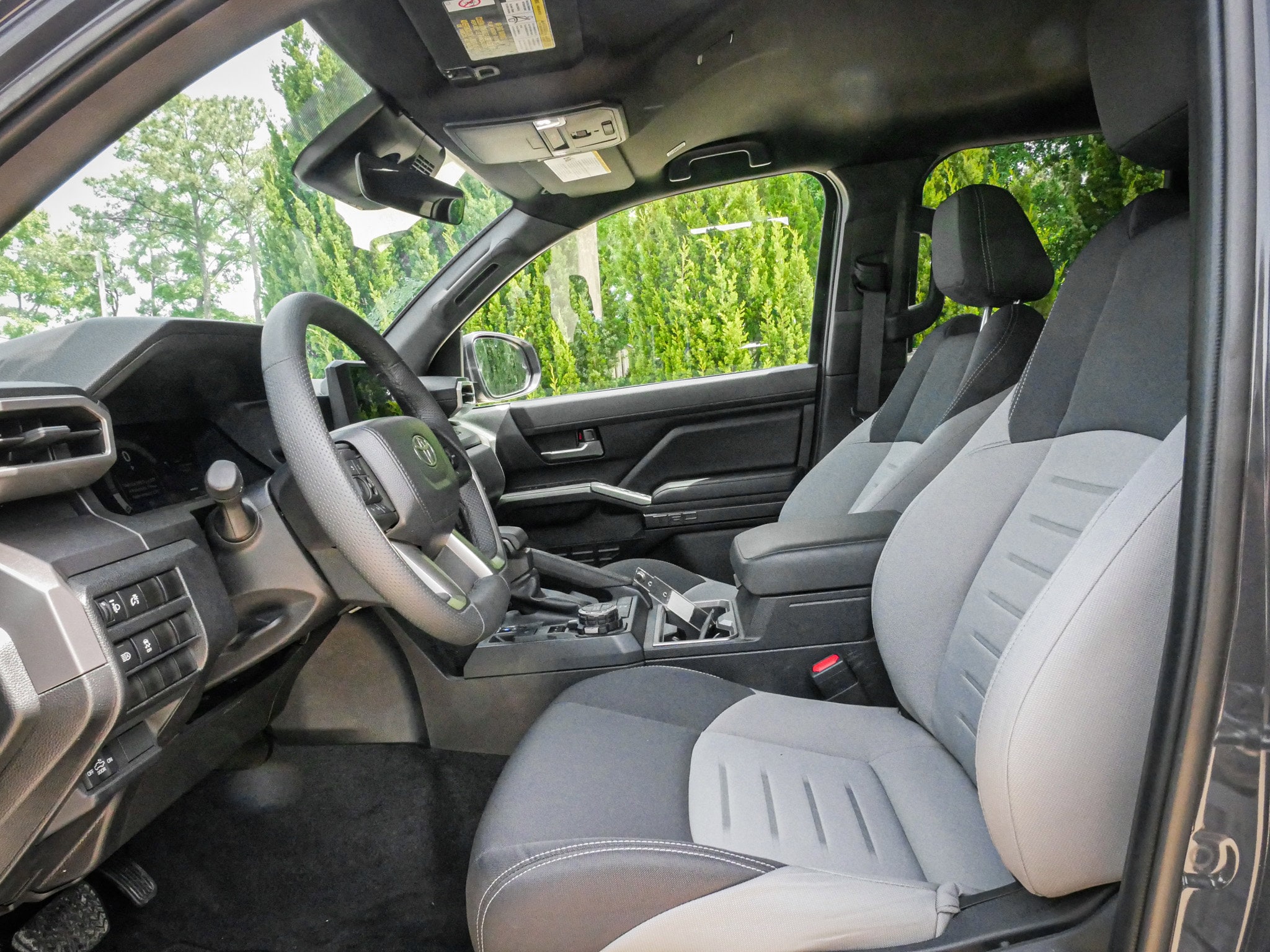 2025 Toyota Tacoma 4WD TRD Off Road photo 6