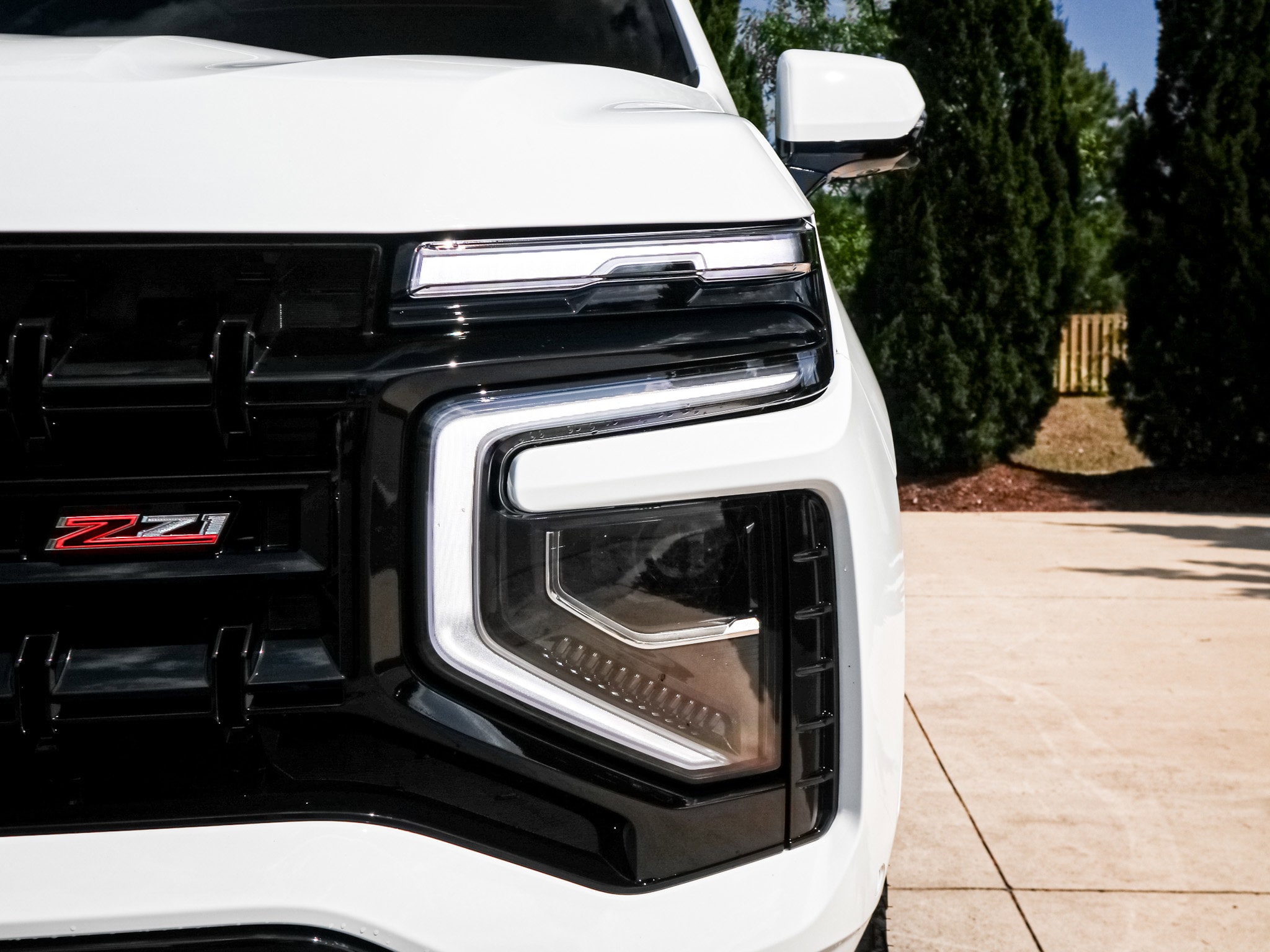 2026 Chevrolet Suburban Z71 photo 4