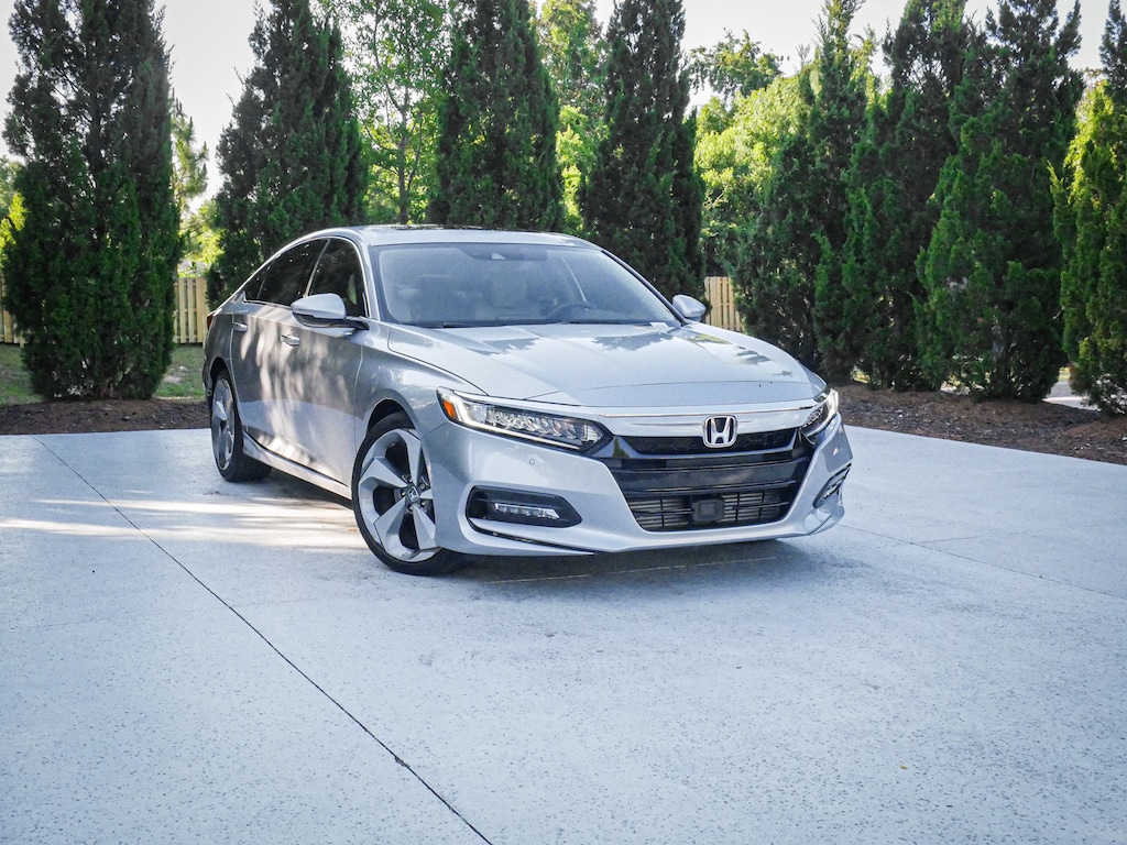 Used 2019 Honda Accord Touring 2.0T Sedan