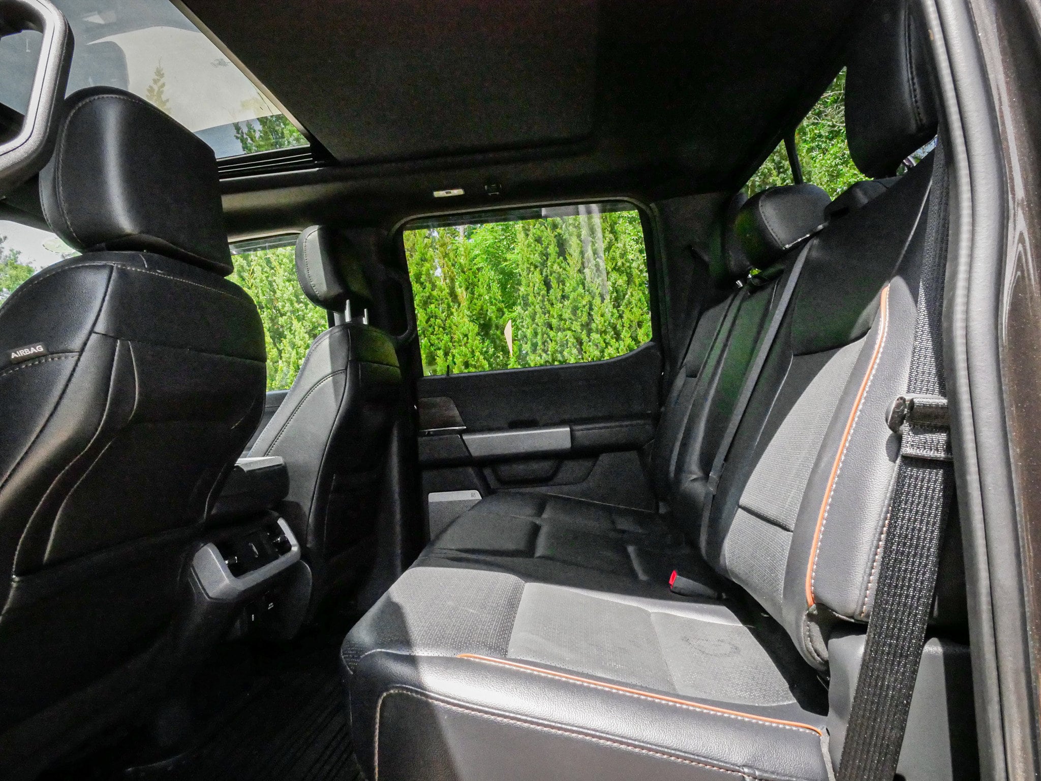 2024 Ford F-150 LARIAT photo 6
