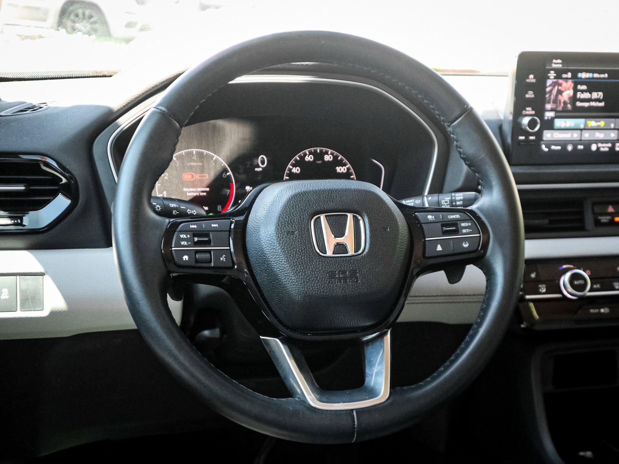 2023 Honda Pilot EX-L 8 Passenger photo 5