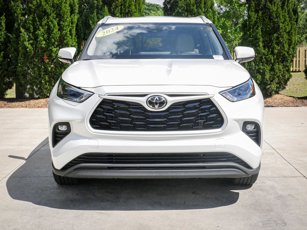Used 2024 Toyota Highlander XLE SUV