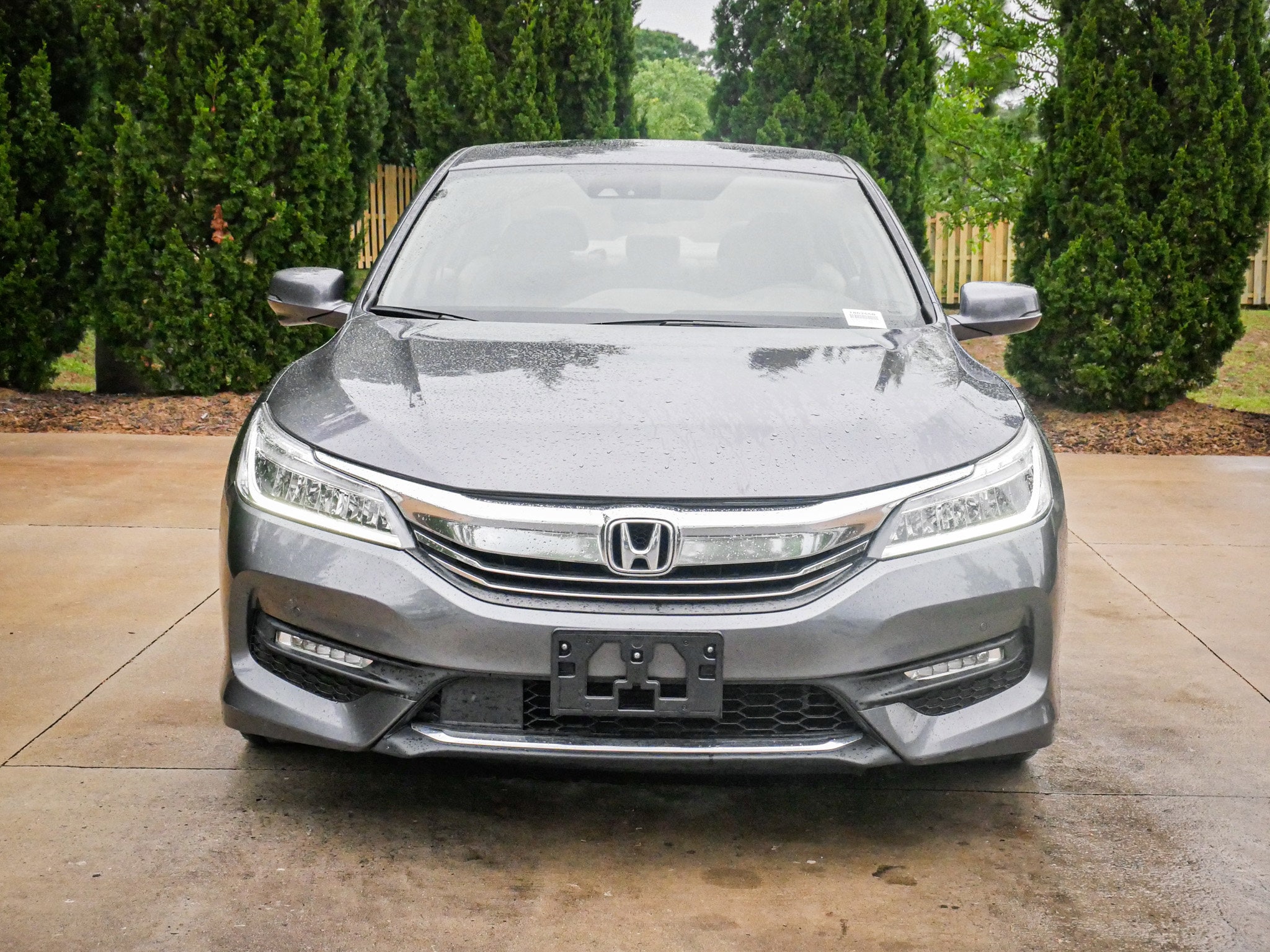 2017 Honda Accord Touring photo 2