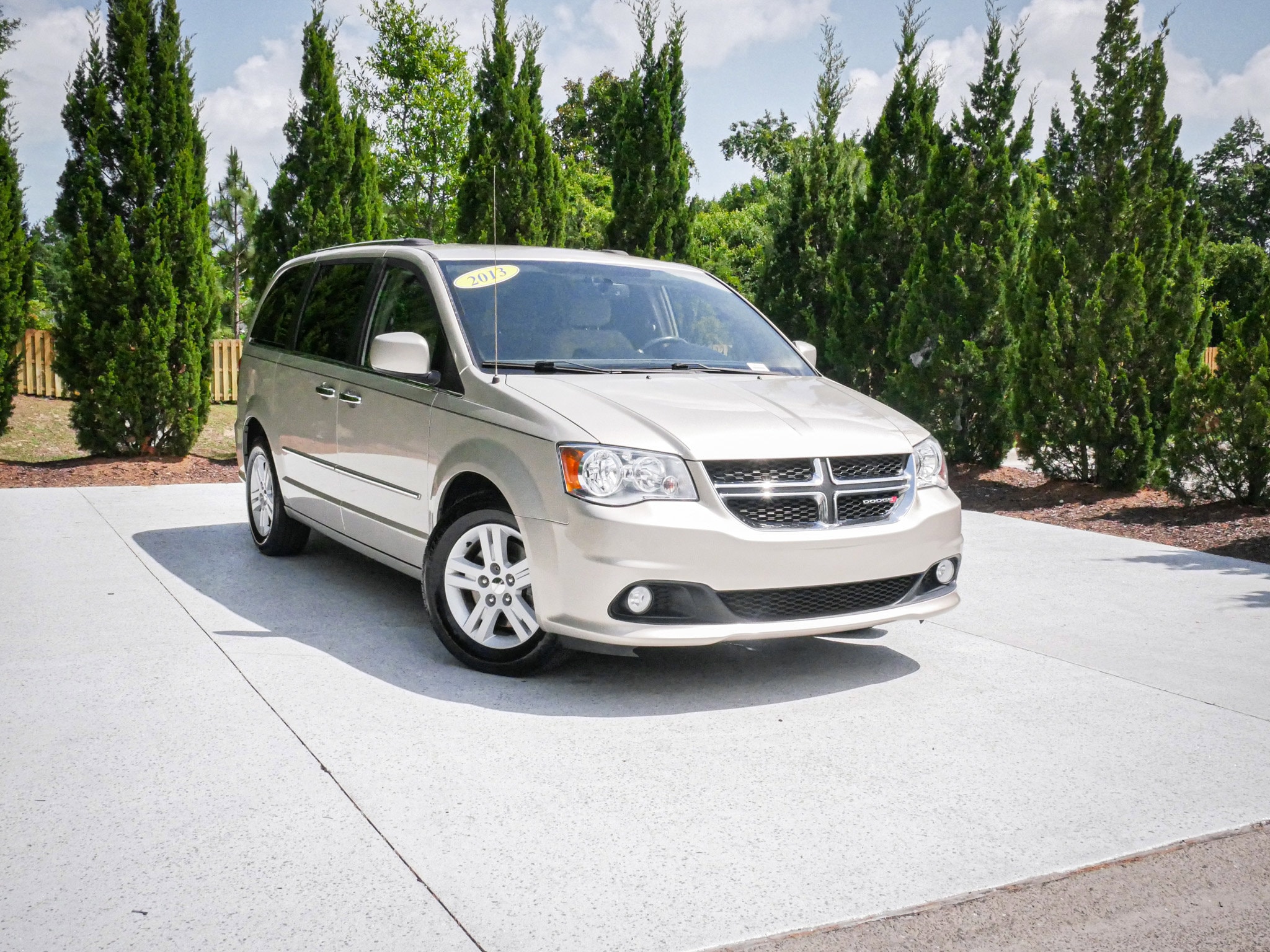 Dodge Grand Caravan Crew